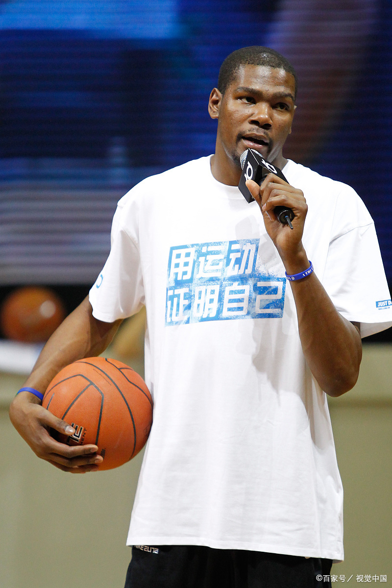 九游-关于杜兰特在加拿大队比赛中最后时刻胜出，败北引发热议！观众掌声雷动的信息