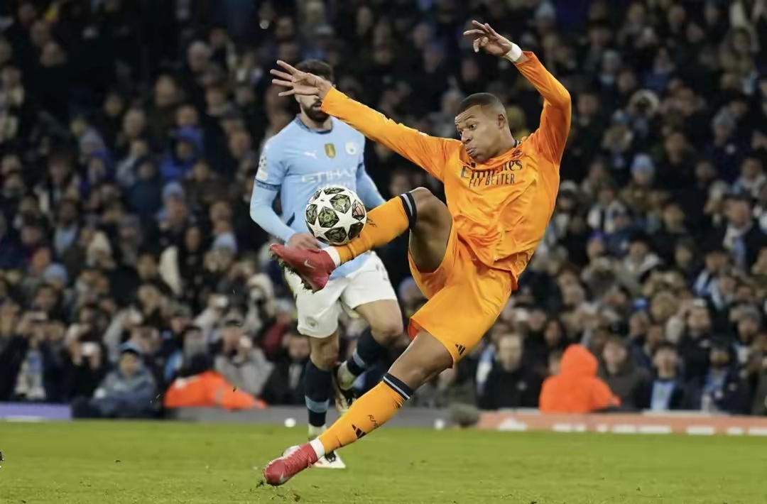 九游体育-哈兰德爆冷击败巴黎圣日耳曼，惊险取胜引爆全场！的简单介绍