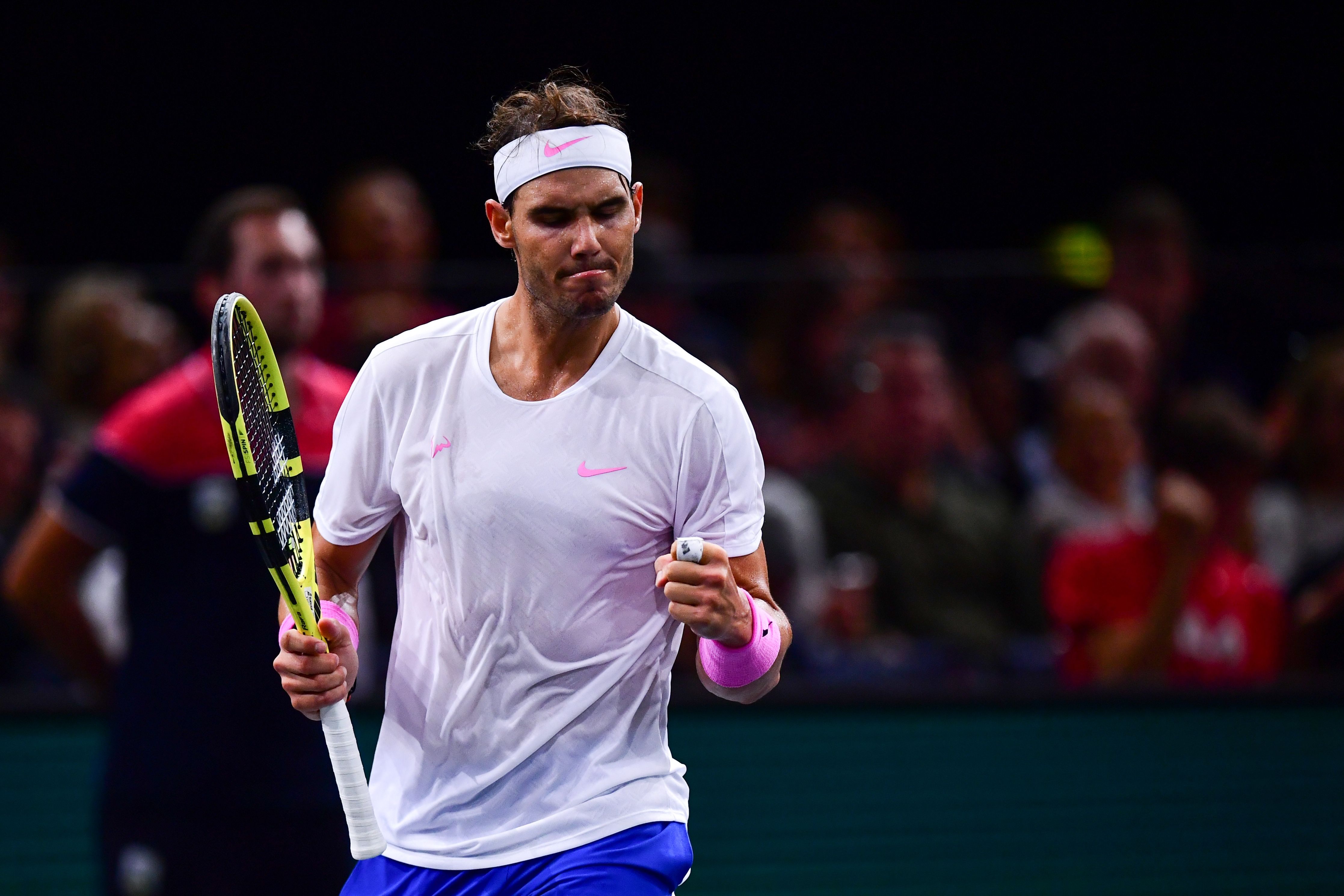 九游-包含纳达尔迎来十二赛季高光表现，塞尔维亚队球迷沸腾！的词条